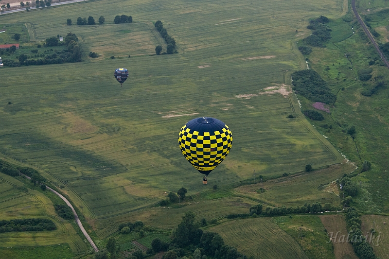 Paslek_2011_004.jpg - Znajomy "Grudziądz" czesze trawy...