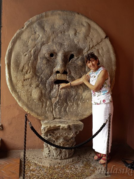 20210805_143037.jpg - Usta Prawdy (Bocca della Verita).