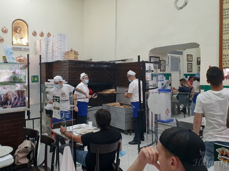 20210801_174822.jpg - L'Antica Pizzeria "da Michele"...