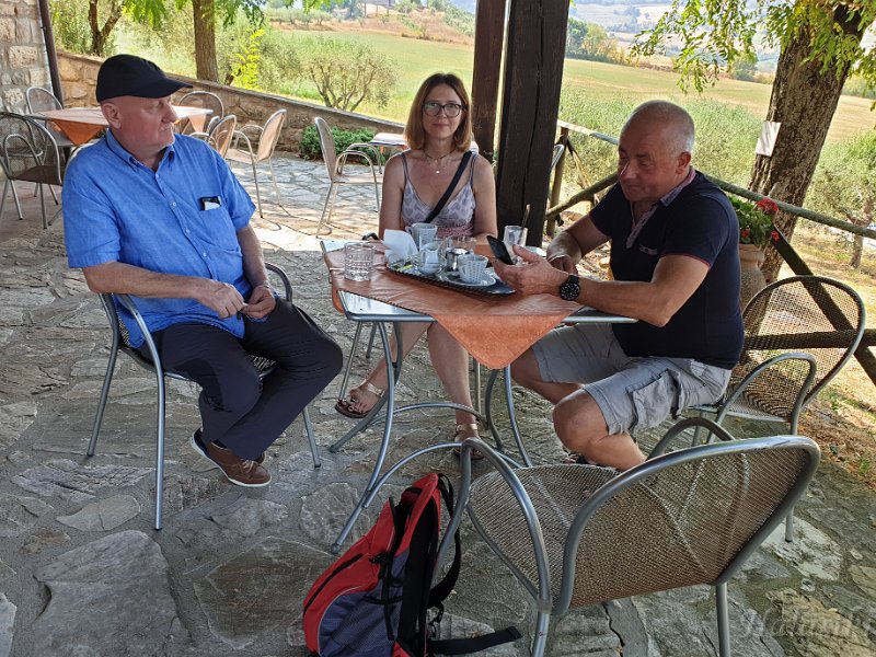 20210730_103435.jpg - Po śniadaniu planujemy ... co dzisiaj zwiedzamy...